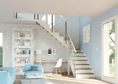 escalier à la française 2 crémaillères en hévéa finition chêne moyen sur les marches et blanc sur la structure